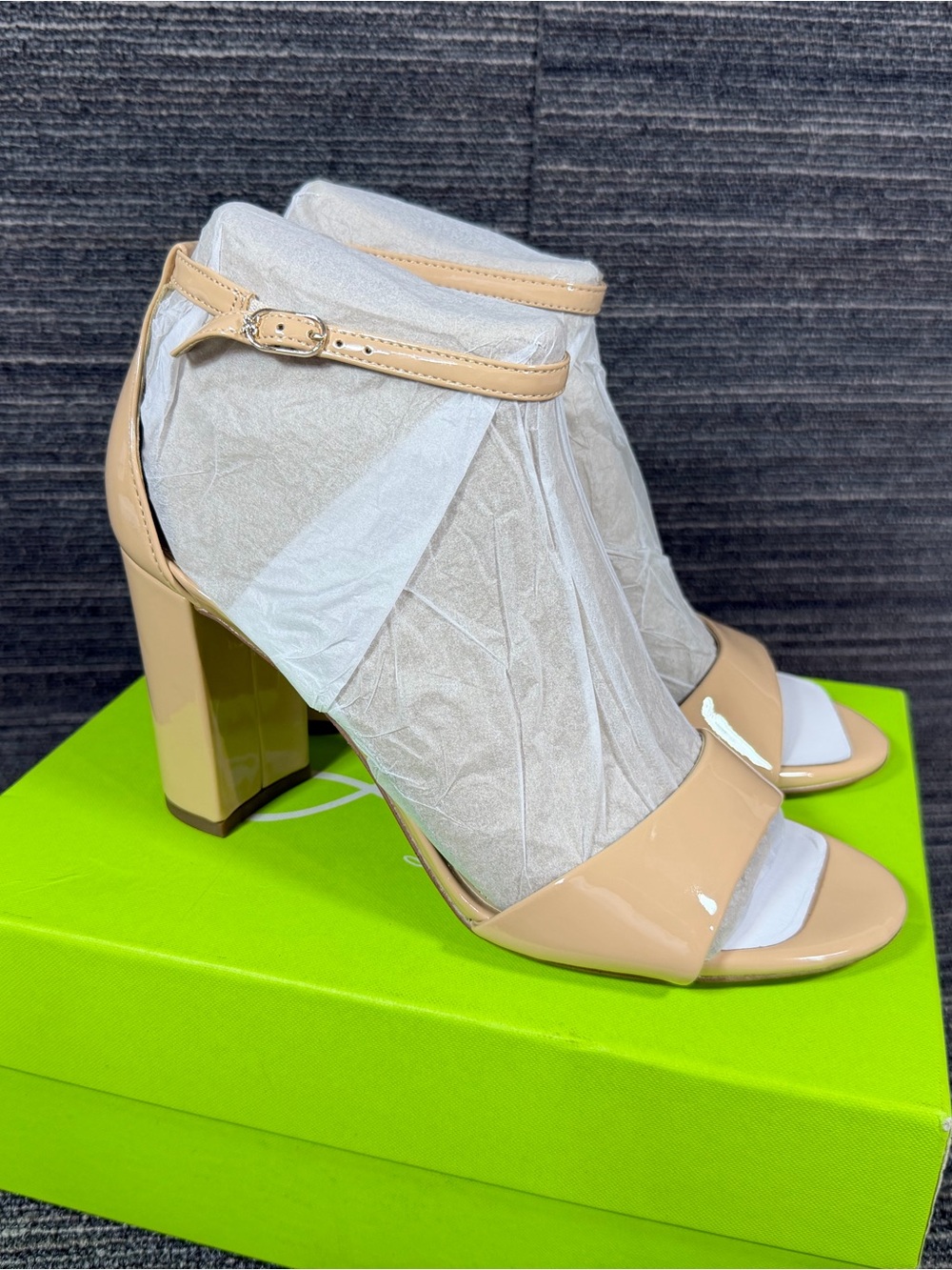 Sam Edelman Robyn Sandel Beige Blush leather Ankle Strap Gold Accents Women’s 9